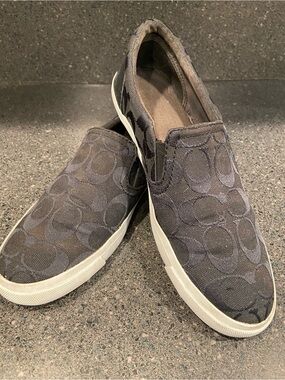 Coach signature canvas slip ons in Black